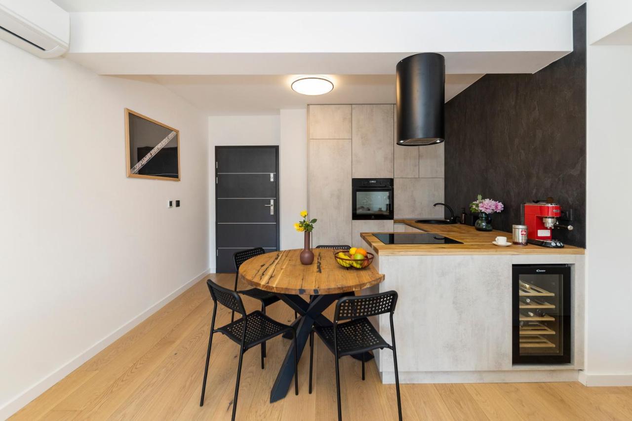 Pleasing Place Free Private Parking Apartament